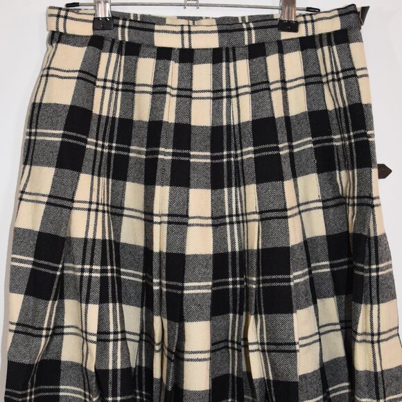 VINTAGE SCOTTISH KILT W/ CLAN MACFARLANE "THIS I'LL DEFEND" PIN - Picture 5 of 6